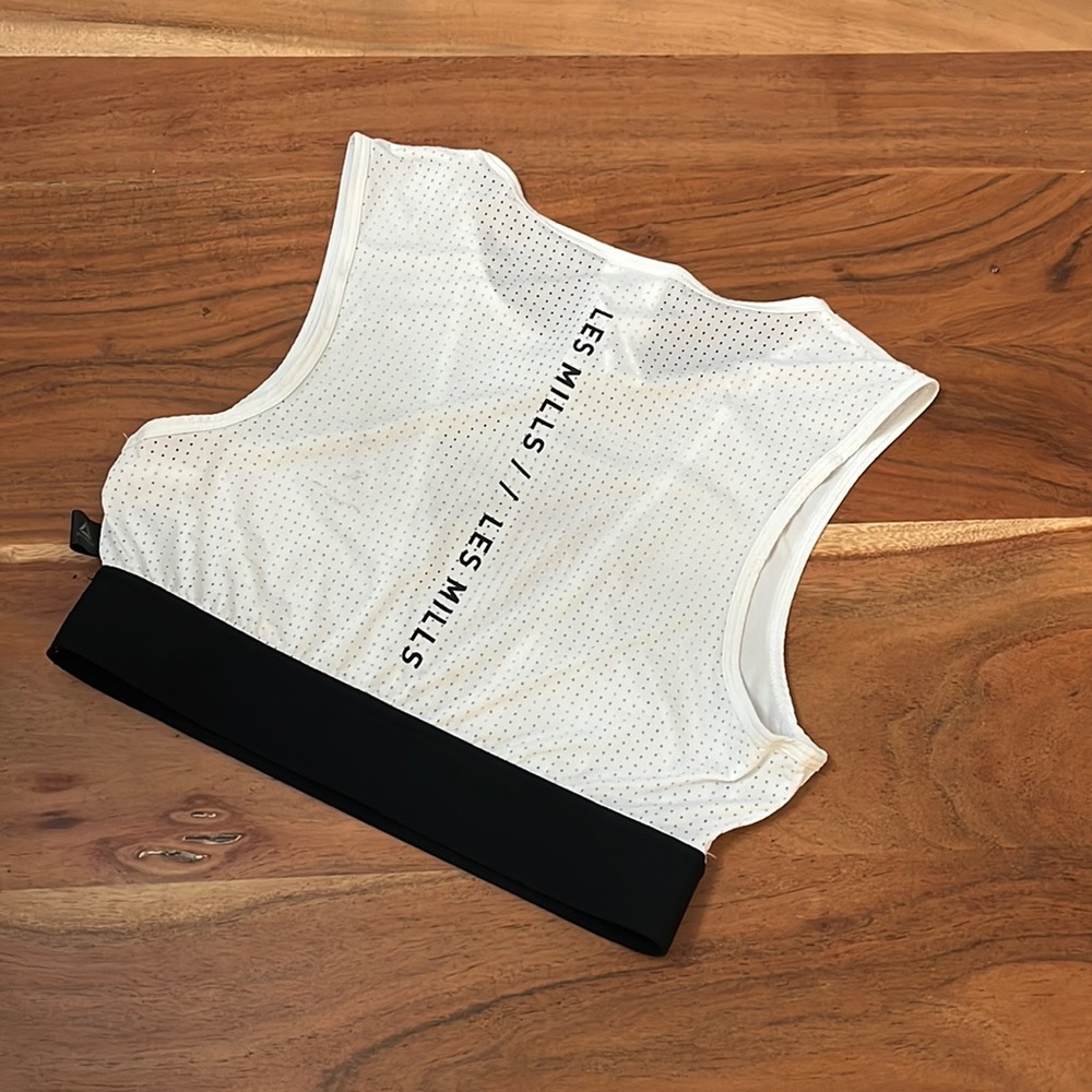 Reebok X Les Mills perforated crop top size S 🔥✨